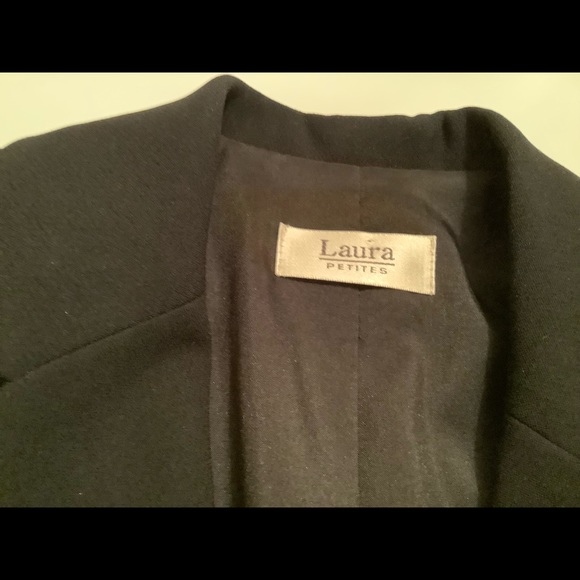 Women’s Black Pant Suit With Gold Mock Neck Top. Size 2 Petite. - Picture 6 of 16